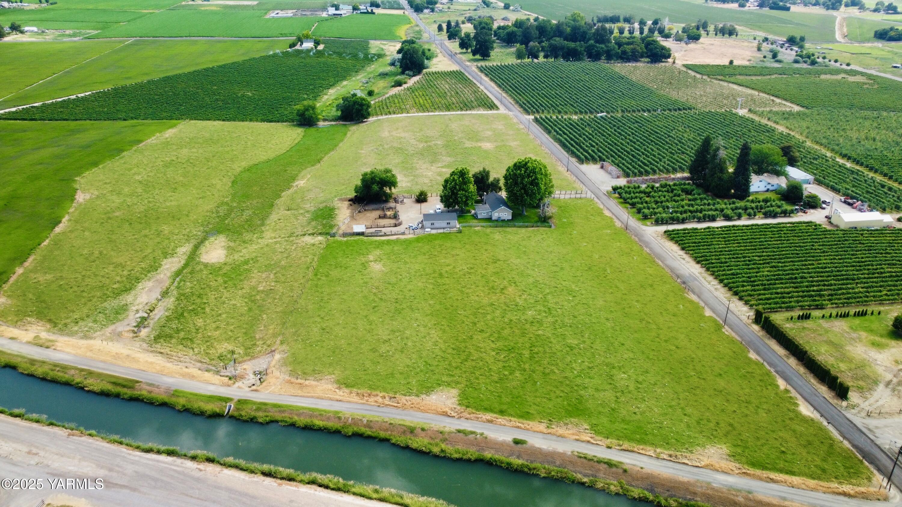 2060 Cemetery Road Sunnyside, WA 98944 - Photo 16 of 29 dji_fly_20250624_150054_323_175080327184