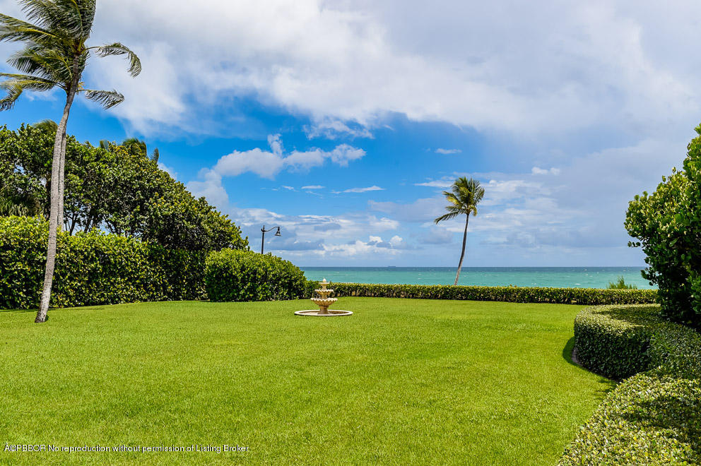 89 Middle Road Palm Beach, FL 33480 - Photo 22 of 23 a view of a garden