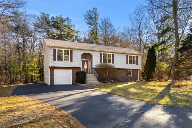 $649,900 | 298 Wren Street, Taunton, MA 02718