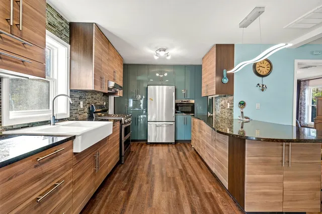 $649,900 | 298 Wren Street, Taunton, MA 02718