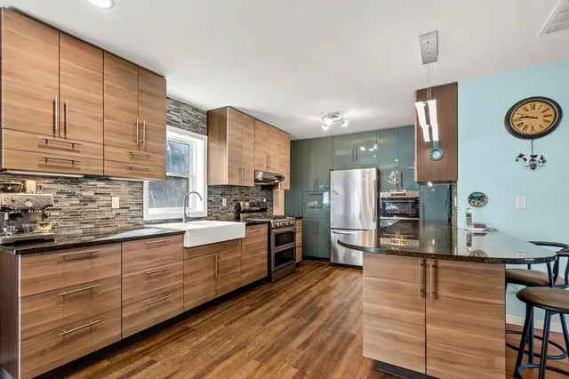 $649,900 | 298 Wren Street, Taunton, MA 02718