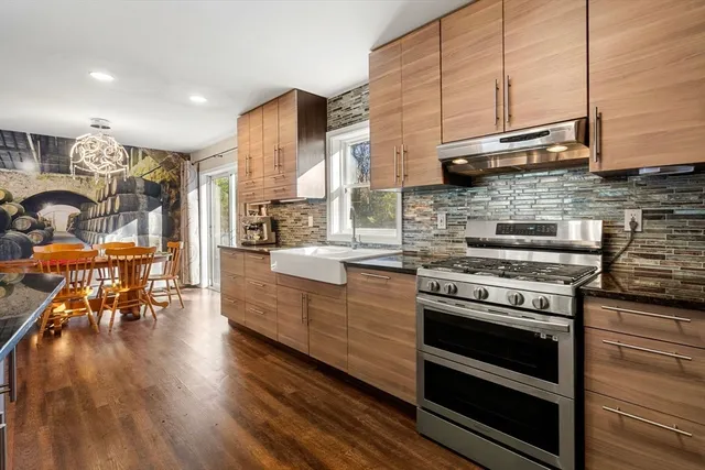 $649,900 | 298 Wren Street, Taunton, MA 02718