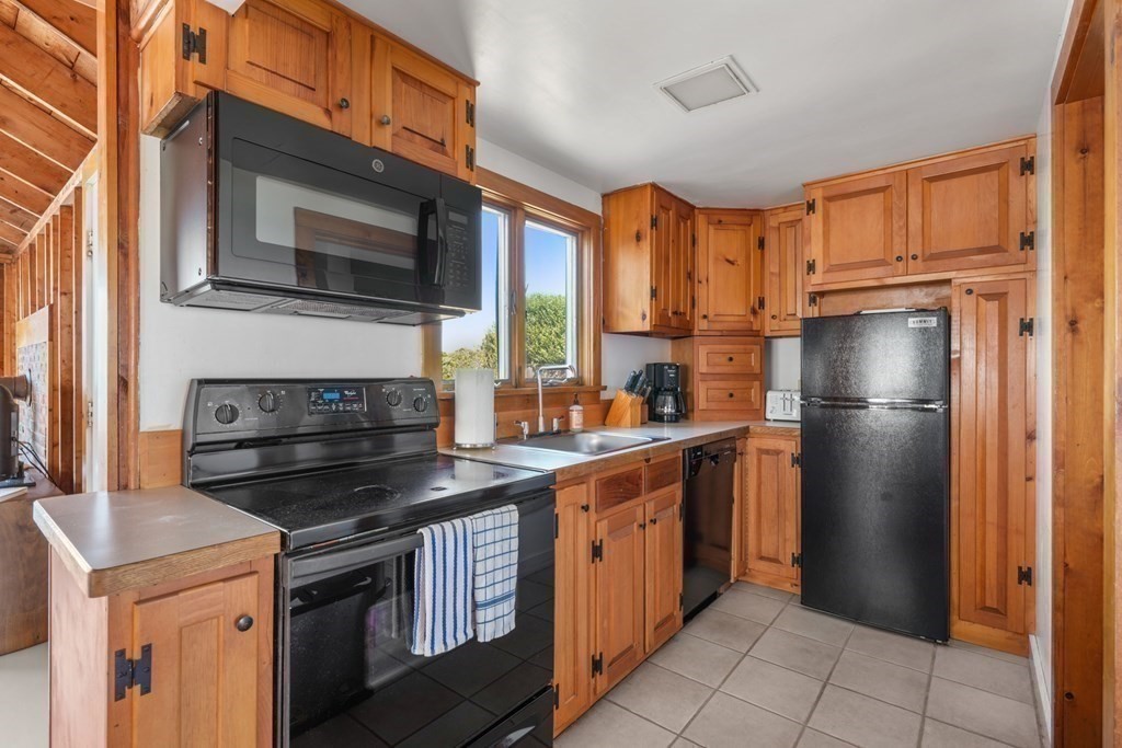 37 Quaise Road Nantucket, MA 02554 - Photo 14 of 31