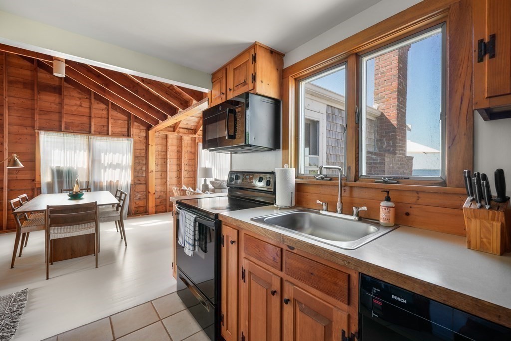 37 Quaise Road Nantucket, MA 02554 - Photo 15 of 31