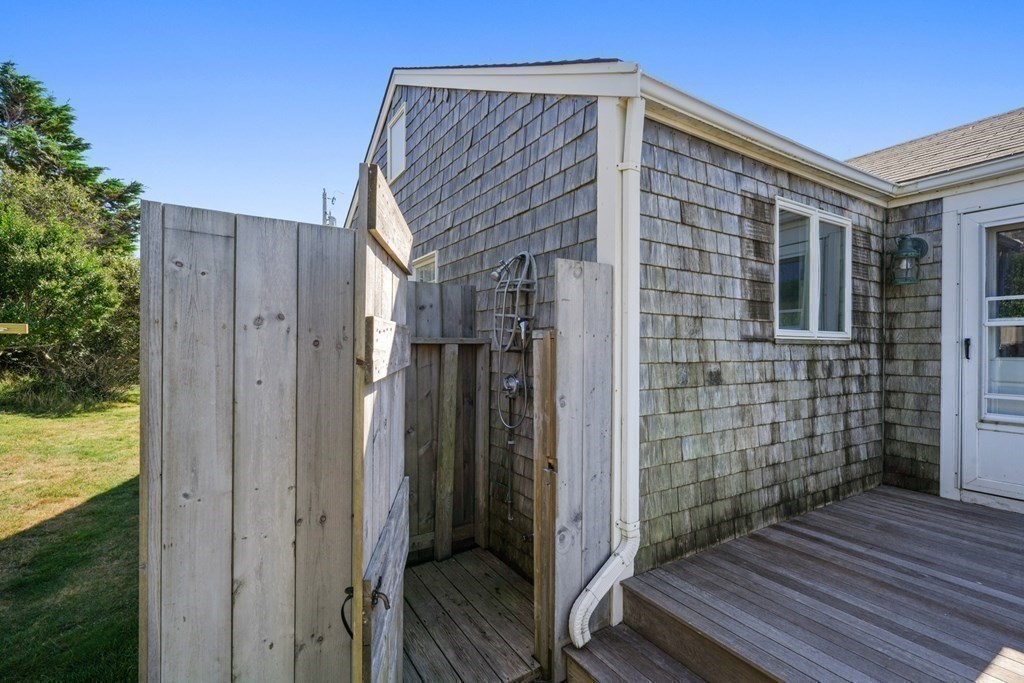 37 Quaise Road Nantucket, MA 02554 - Photo 23 of 31