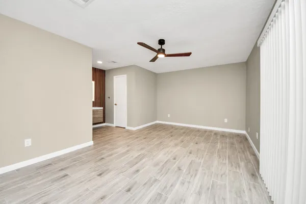 $2,500 | 16222 Forest Bend Avenue, Friendswood, TX 77546