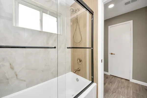 $2,500 | 16222 Forest Bend Avenue, Friendswood, TX 77546