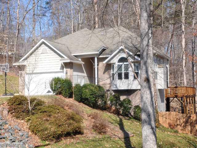 5550 Folkstone Road Pfafftown, NC 27040 - Photo 1 of 9 Exterior Front.