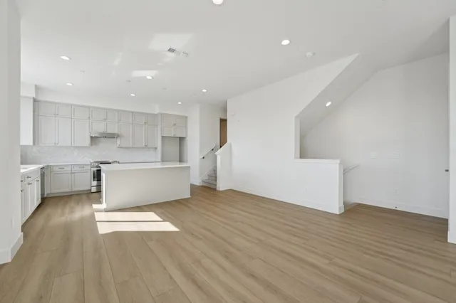 $1,174,961 | 1933 Grand Street, Alameda, CA 94501