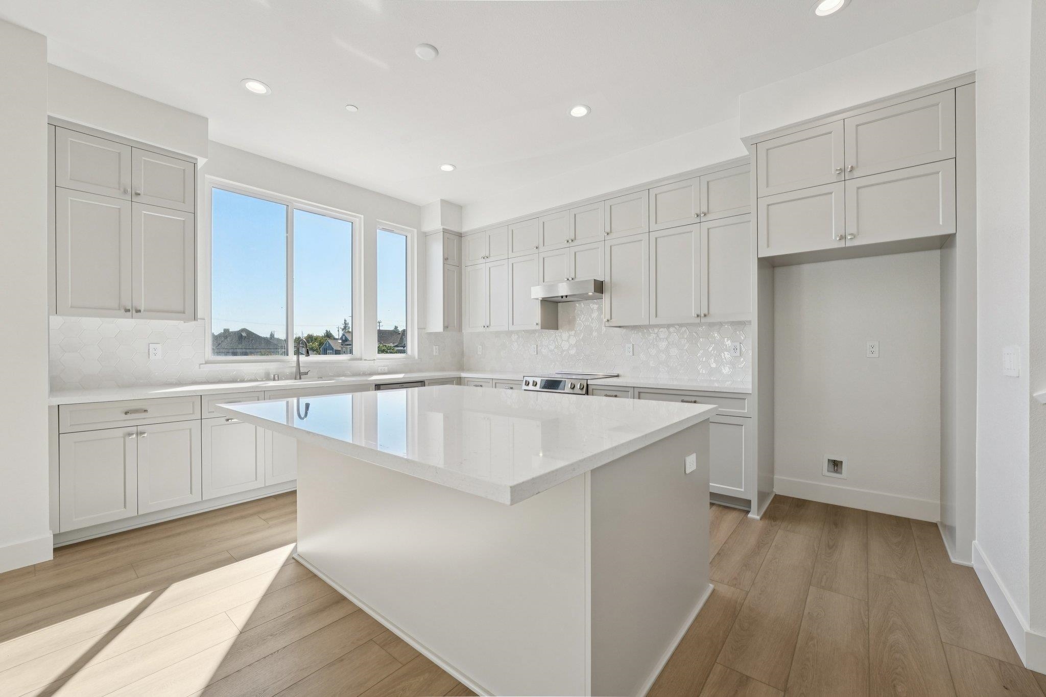 1933 Grand Street Alameda, CA 94501 - Photo 17 of 50