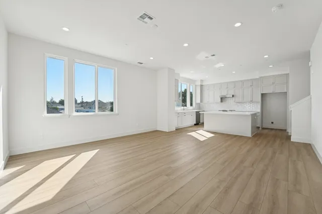 $1,174,961 | 1933 Grand Street, Alameda, CA 94501