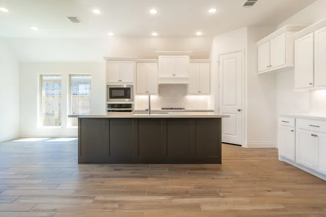 $3,500 | 28503 Damon Crk Lane, Fulshear, TX 77441