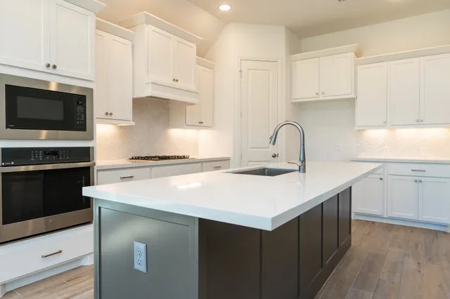 $3,500 | 28503 Damon Crk Lane, Fulshear, TX 77441