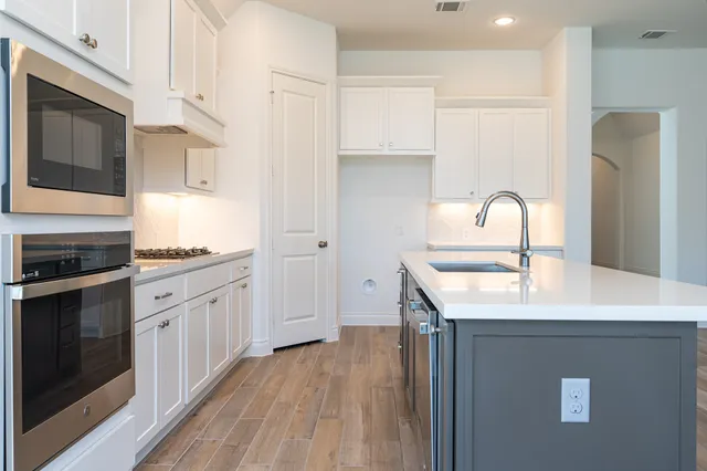 $3,500 | 28503 Damon Crk Lane, Fulshear, TX 77441