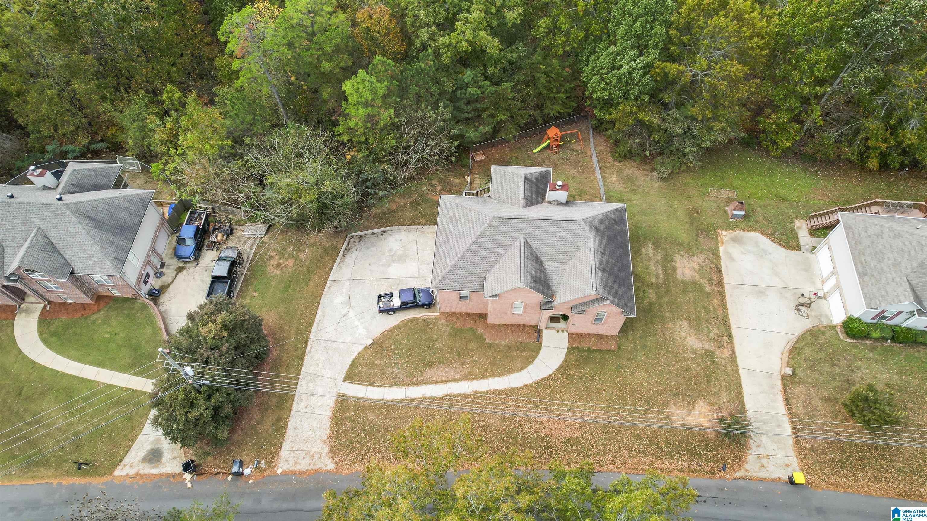 577 Levine Road Odenville, AL 35120 - Photo 3 of 44