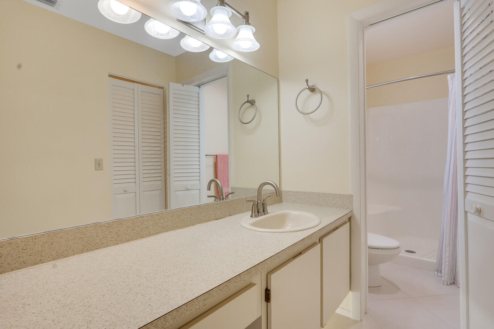 202 Pinecrest Circle, Unit F Jupiter, FL 33458 - Photo 15 of 22 18_Image_18_mls