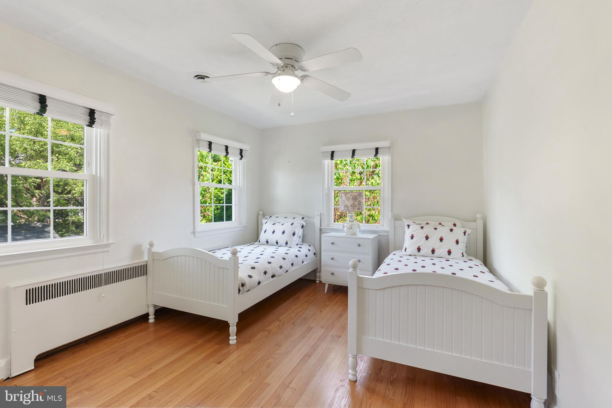 818 Kingston Road Baltimore, MD 21212 - Photo 23 of 37 Third Bedroom with ceiling fan