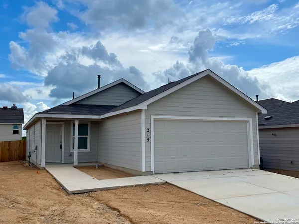 $1,595 | 215 Layne Way, Marion, TX 78124