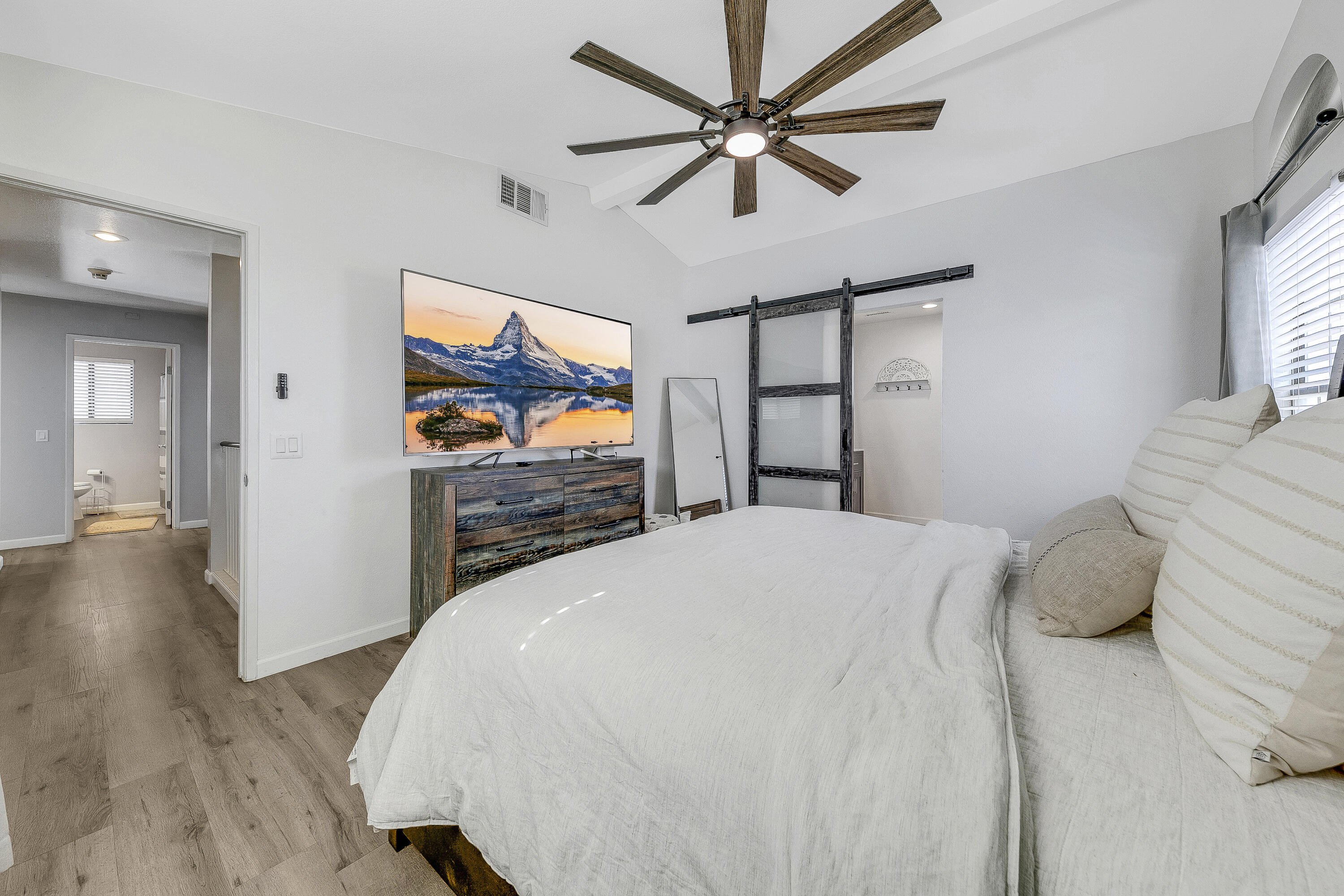 45587 Indian River Road Indio, CA 92201 - Photo 27 of 67 53 MASTER BED FULL