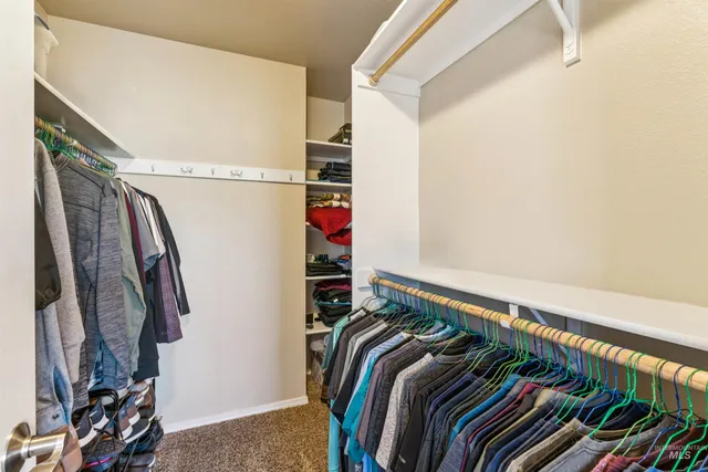 $479,999 | 1050 East Cougar Creek Court, Meridian, ID 83646