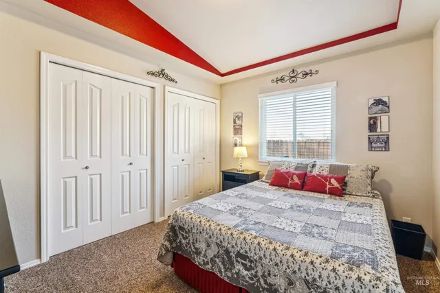 $479,999 | 1050 East Cougar Creek Court, Meridian, ID 83646