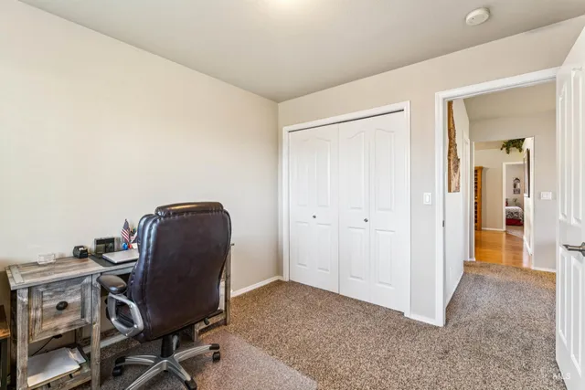 $479,999 | 1050 East Cougar Creek Court, Meridian, ID 83646