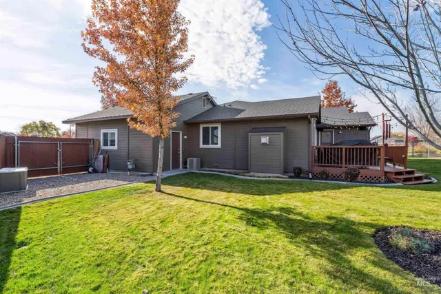 $479,999 | 1050 East Cougar Creek Court, Meridian, ID 83646