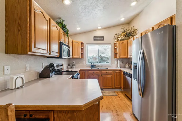 $479,999 | 1050 East Cougar Creek Court, Meridian, ID 83646