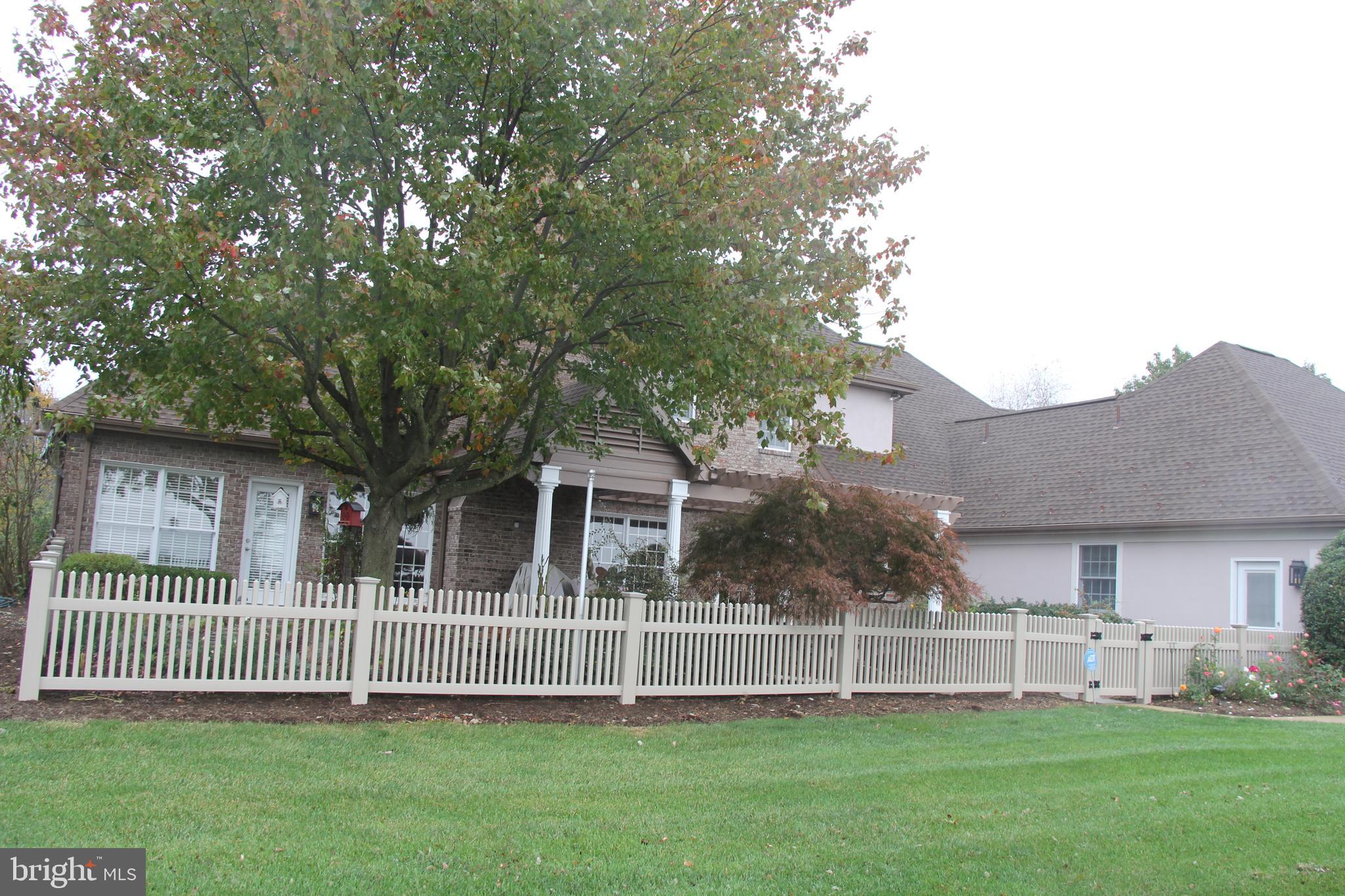 2 Southview Lane Lititz, PA 17543 - Photo 8 of 83 South side of home