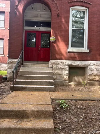 $385,000 | 4557 Arco Avenue, St. Louis, MO 63110