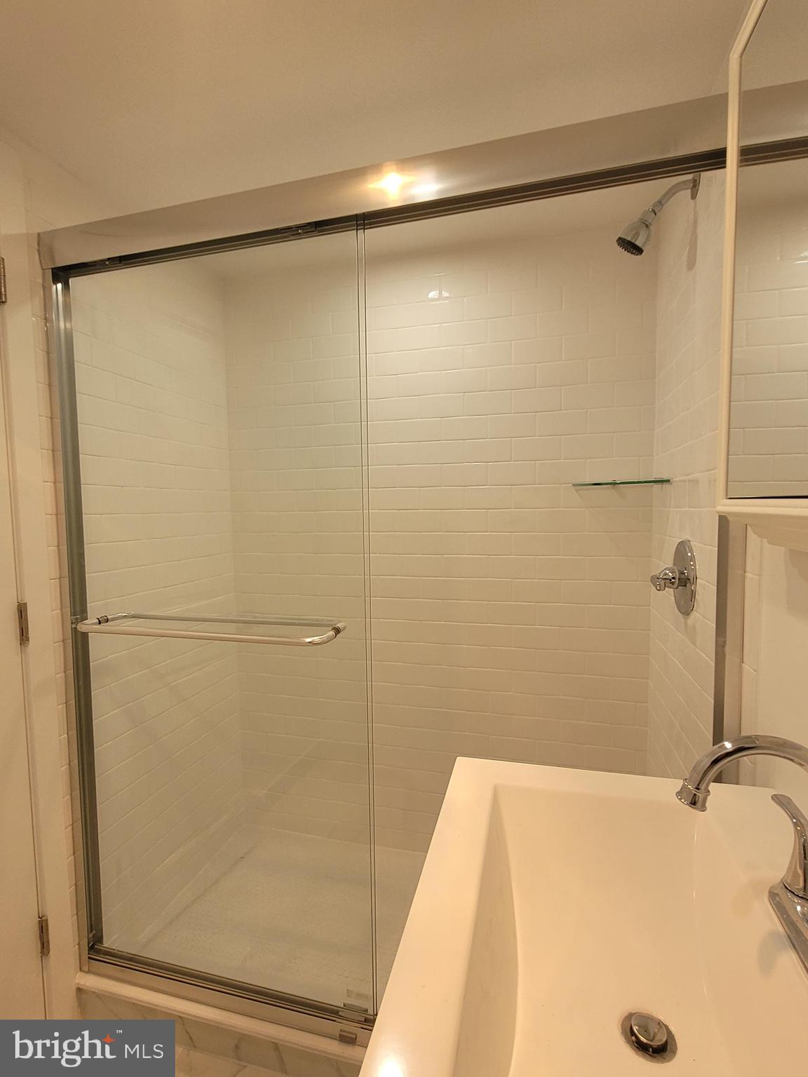 224-30 West Rittenhouse Square, Unit 802 Philadelphia, PA 19103 - Photo 4 of 12