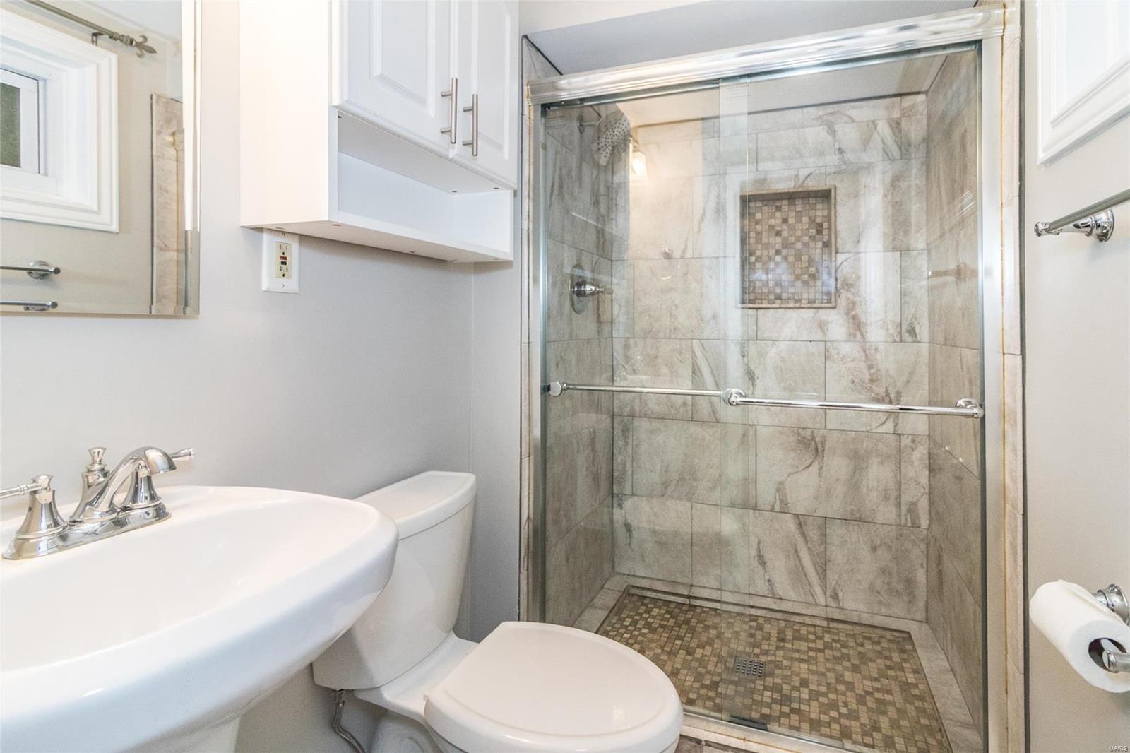 123 Oakside Lane Kirkwood, MO 63122 - Photo 20 of 27