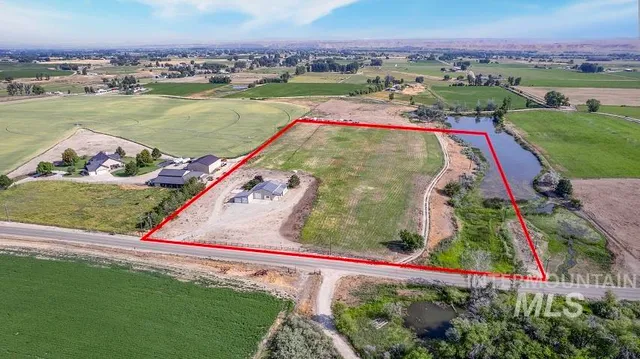 $675,000 | 5720 Southeast 3rd Avenue, New Plymouth, ID 83655