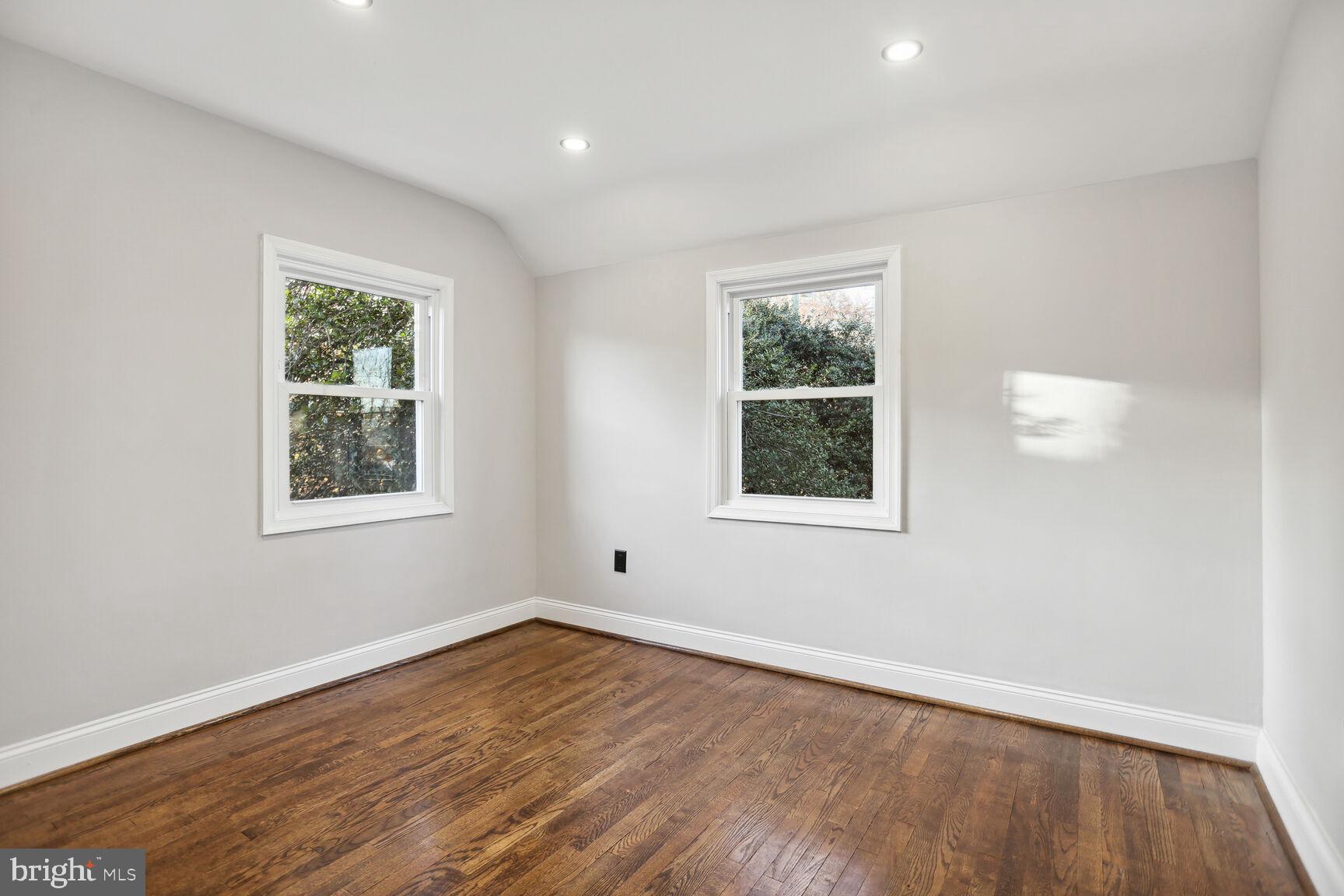 110 Hamilton Avenue Silver Spring, MD 20901 - Photo 9 of 15 Bedroom