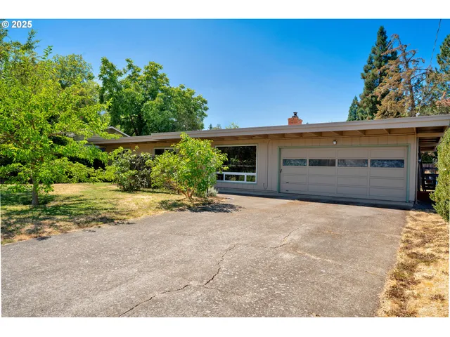 $425,000 | 2130 Grant Street, Eugene, OR 97405
