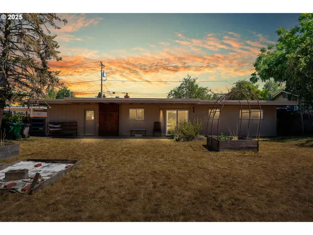 $425,000 | 2130 Grant Street, Eugene, OR 97405