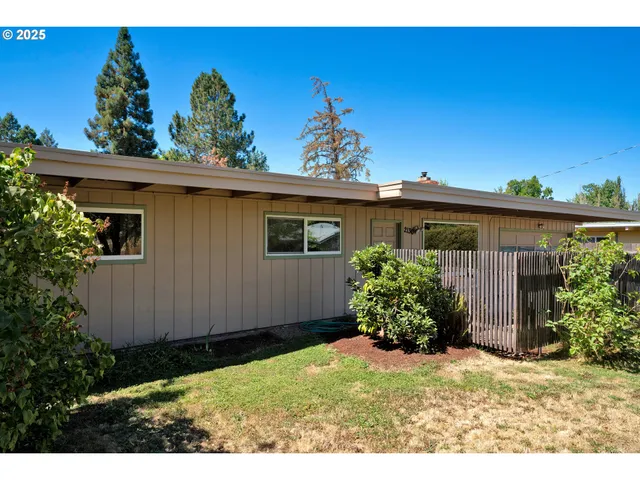 $425,000 | 2130 Grant Street, Eugene, OR 97405