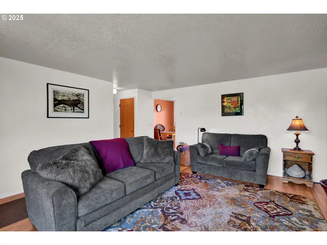 $425,000 | 2130 Grant Street, Eugene, OR 97405