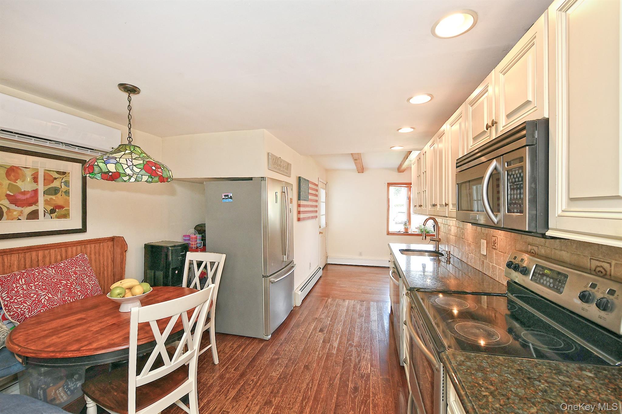 35 Ranch Lane Levittown, NY 11756 - Photo 17 of 38