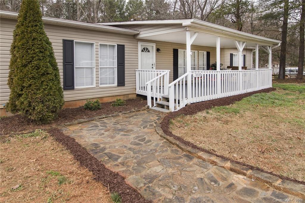 7010 Executive Circle Denver, NC 28037 - Photo 4 of 22