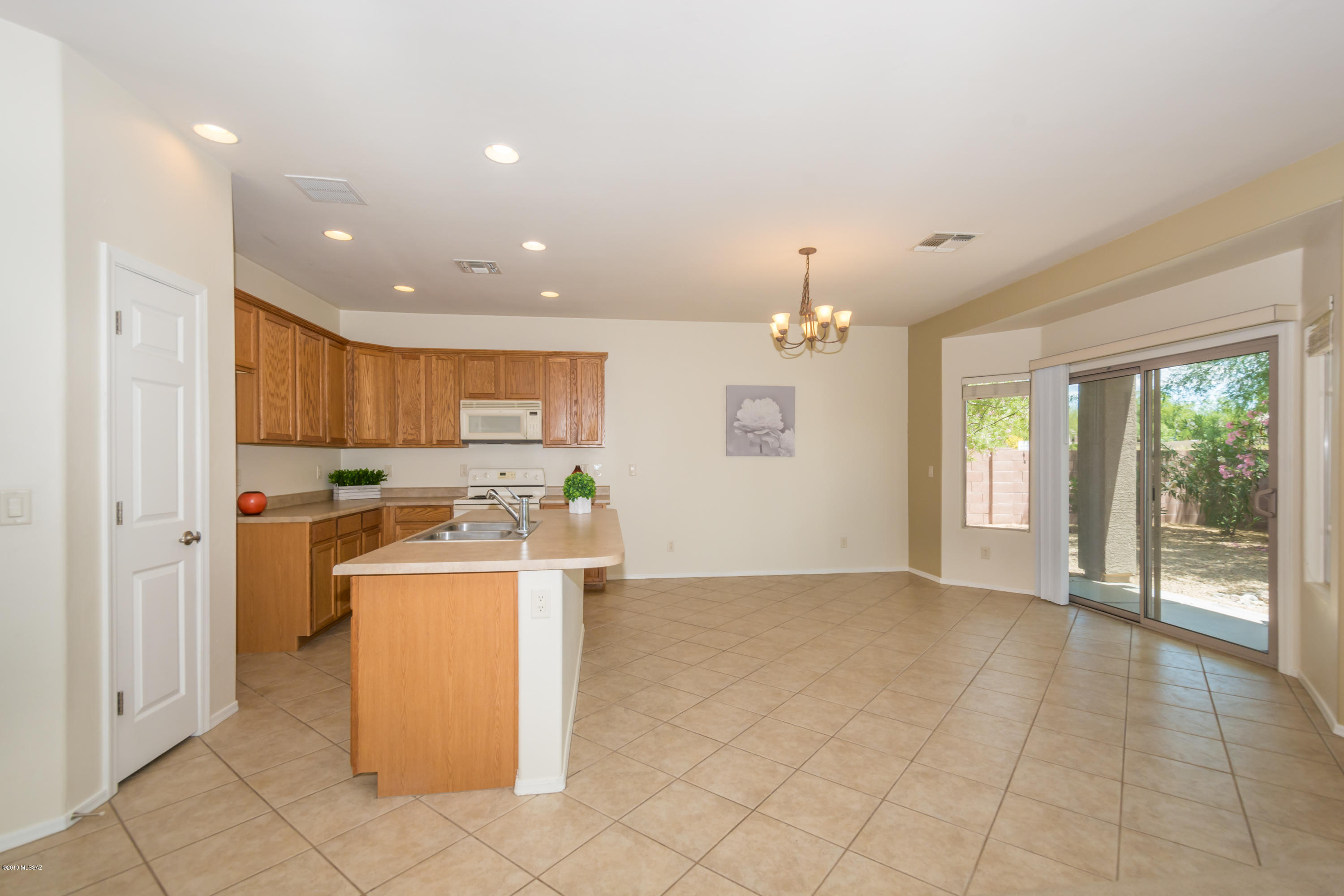 11784 North Peaceful Night Road Tucson, AZ 85737 - Photo 13 of 44