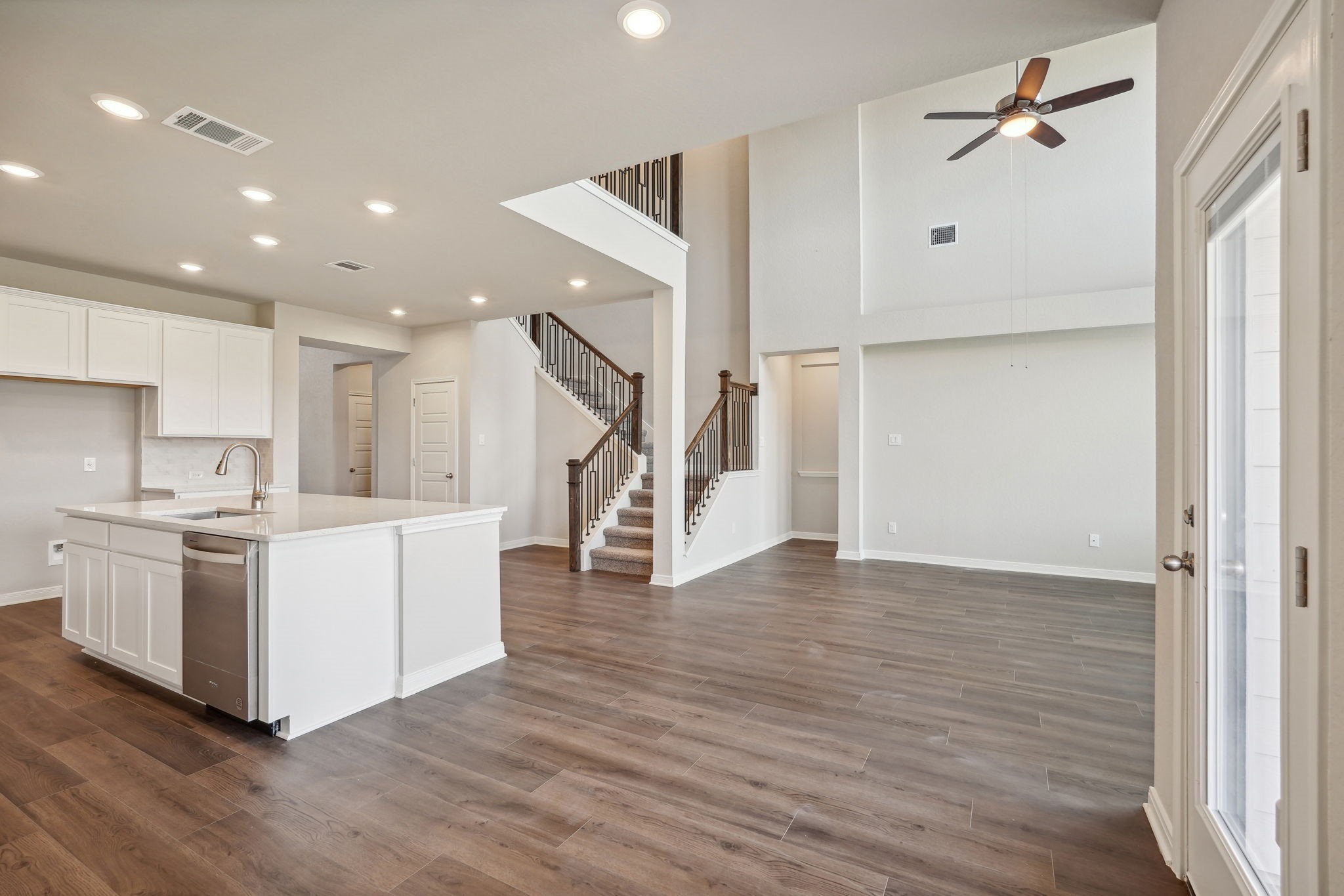 5526 Knight Court Rosenberg, TX 77471 - Photo 7 of 46