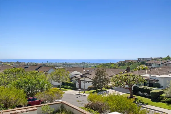 $3,595,000 | 15 Curl Drive, Corona del Mar, CA 92625