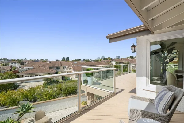 $3,595,000 | 15 Curl Drive, Corona del Mar, CA 92625