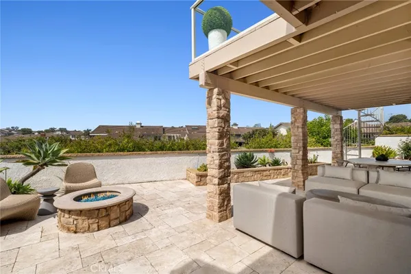$3,595,000 | 15 Curl Drive, Corona del Mar, CA 92625