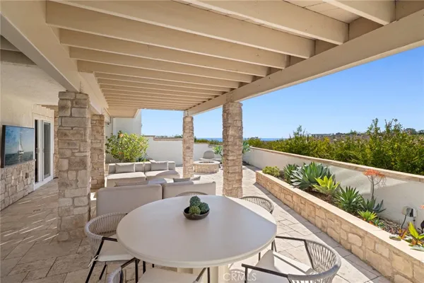 $3,595,000 | 15 Curl Drive, Corona del Mar, CA 92625