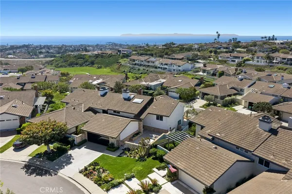 $3,595,000 | 15 Curl Drive, Corona del Mar, CA 92625