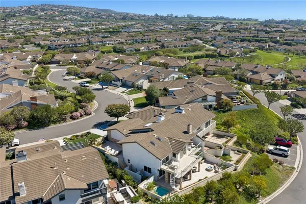 $3,595,000 | 15 Curl Drive, Corona del Mar, CA 92625