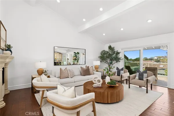 $3,595,000 | 15 Curl Drive, Corona del Mar, CA 92625