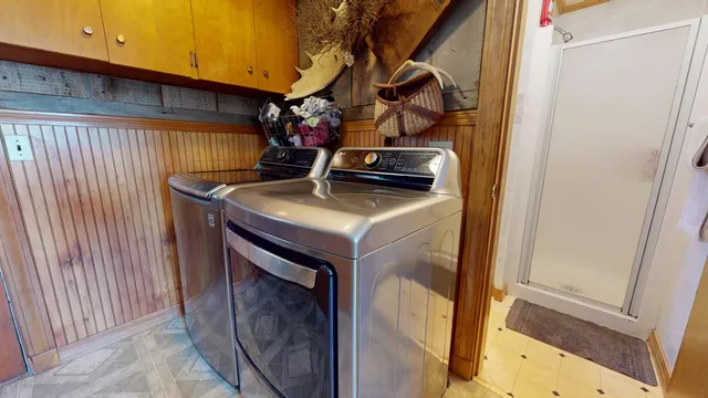 $219,000 | 12 Lakeview Street, Lincoln, ME 04457